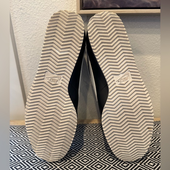 Nike Cortez Size 10.5 - Picture 8 of 9